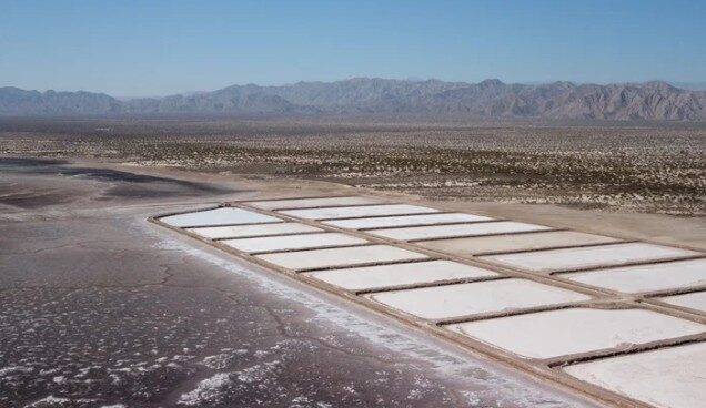 Sea salt evaporation ponds